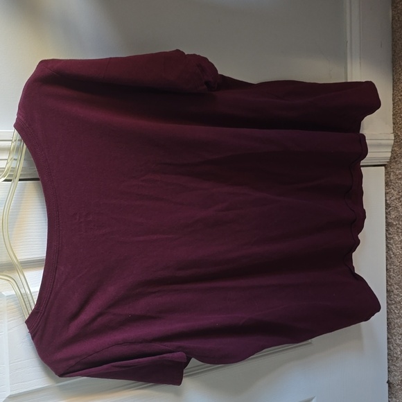 Maroon Nike tshirt - Picture 4 of 4